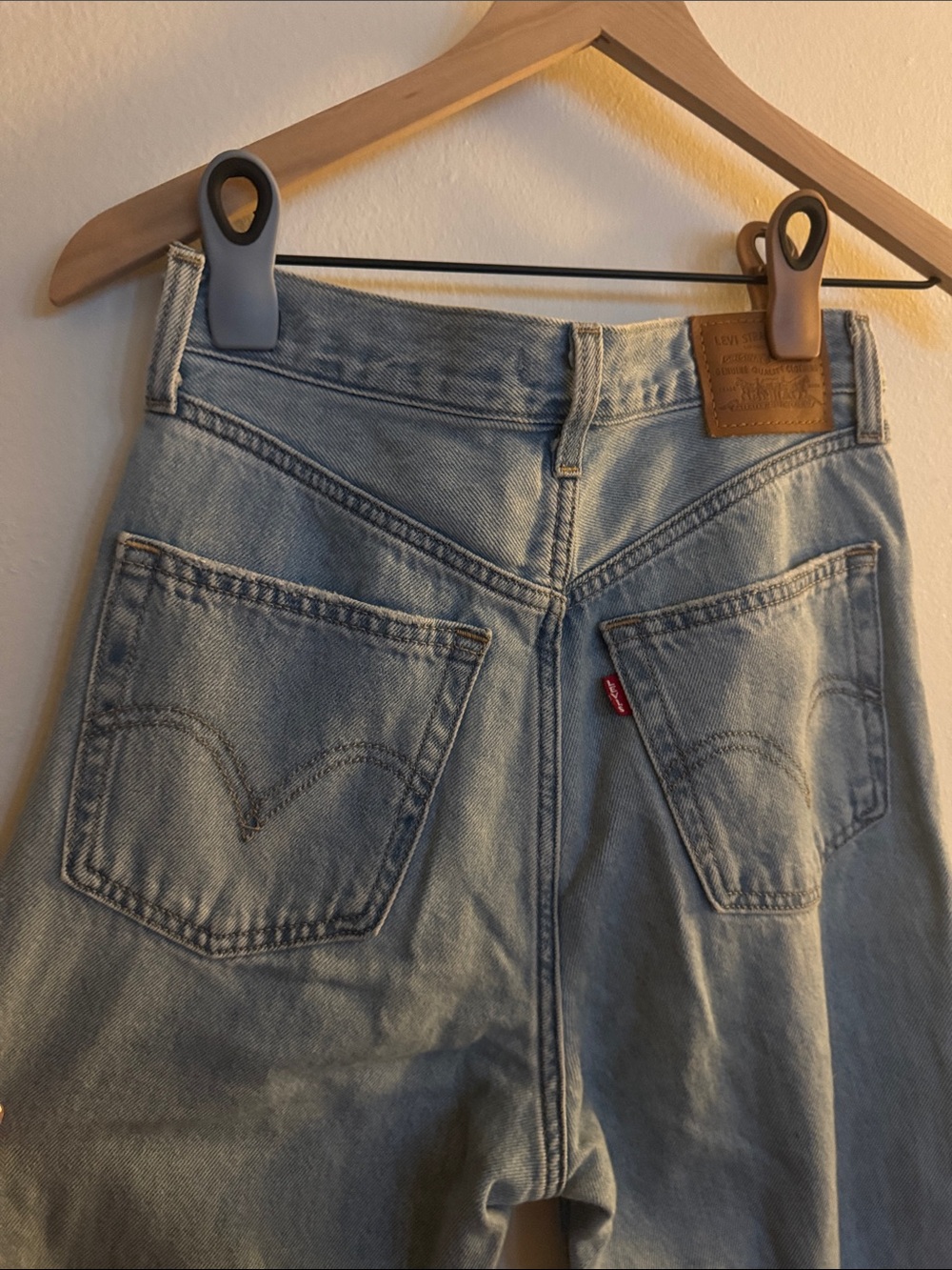 Levi’s Light Blue Wide-Leg Women’s Jeans